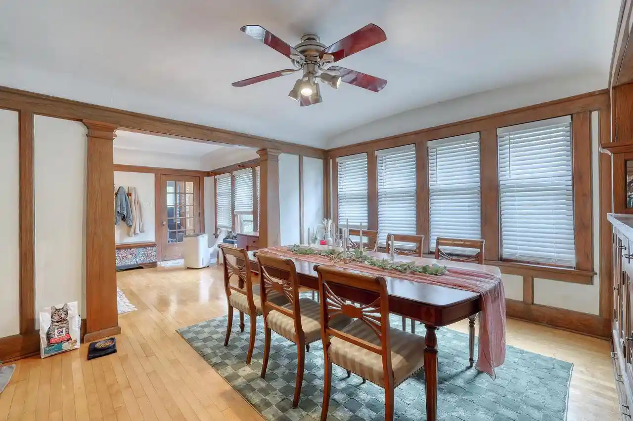 3rd image of 2013 E Wood Pl Pl, Shorewood, WI 53211