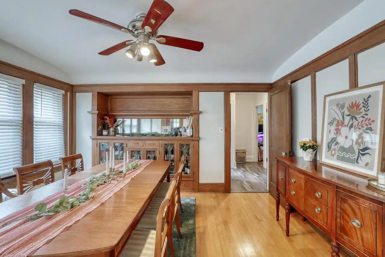 5th image of 2013 E Wood Pl Pl, Shorewood, WI 53211
