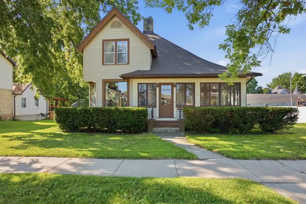 Photo 1 of Single family home for sale at 522 Washington Avenue Avenue, Wisconsin Dells, WI 53965 | MLS# 2030986 | Listing updated on 2026-09-14