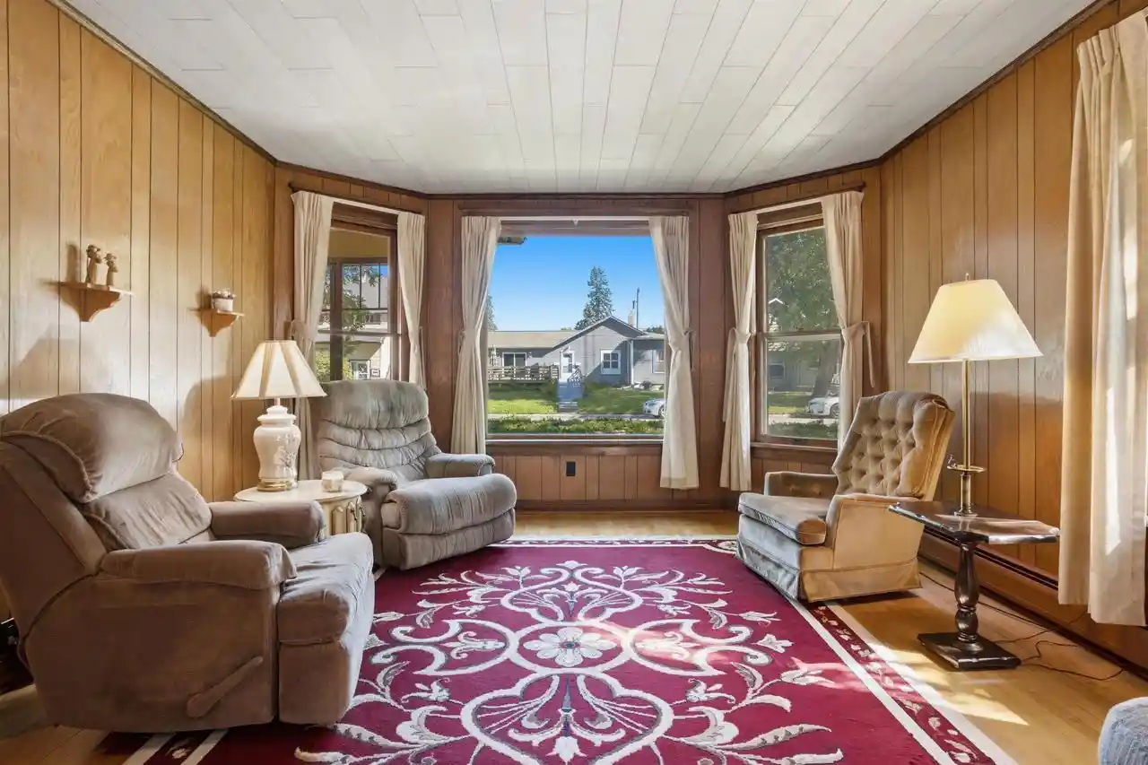 Photo 2 of Single family home for sale at 522 Washington Avenue Avenue, Wisconsin Dells, WI 53965 | MLS# 2030986 | Listing updated on 2026-09-14