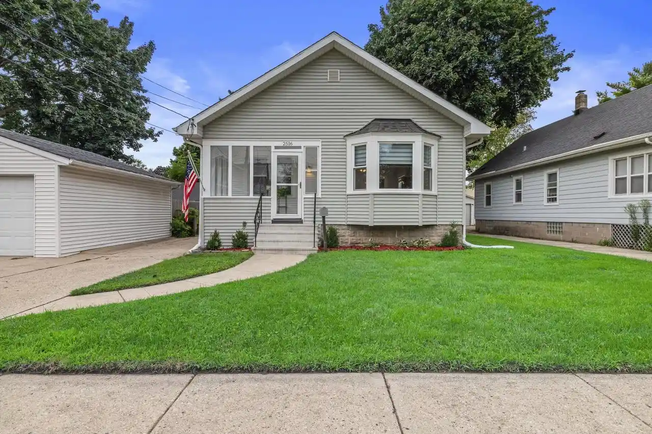 Photo 1 of Single family home for sale at 2516 71st Street Street, Kenosha, WI 53143 | MLS# 1977201 | Listing updated on 2026-08-24