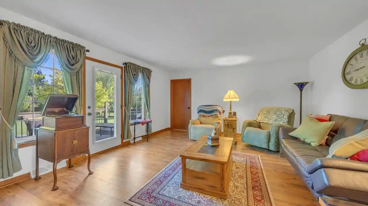 2nd image of 1632 Crane Court Court, Sheboygan Falls, WI 53085 | MLS# 1977207