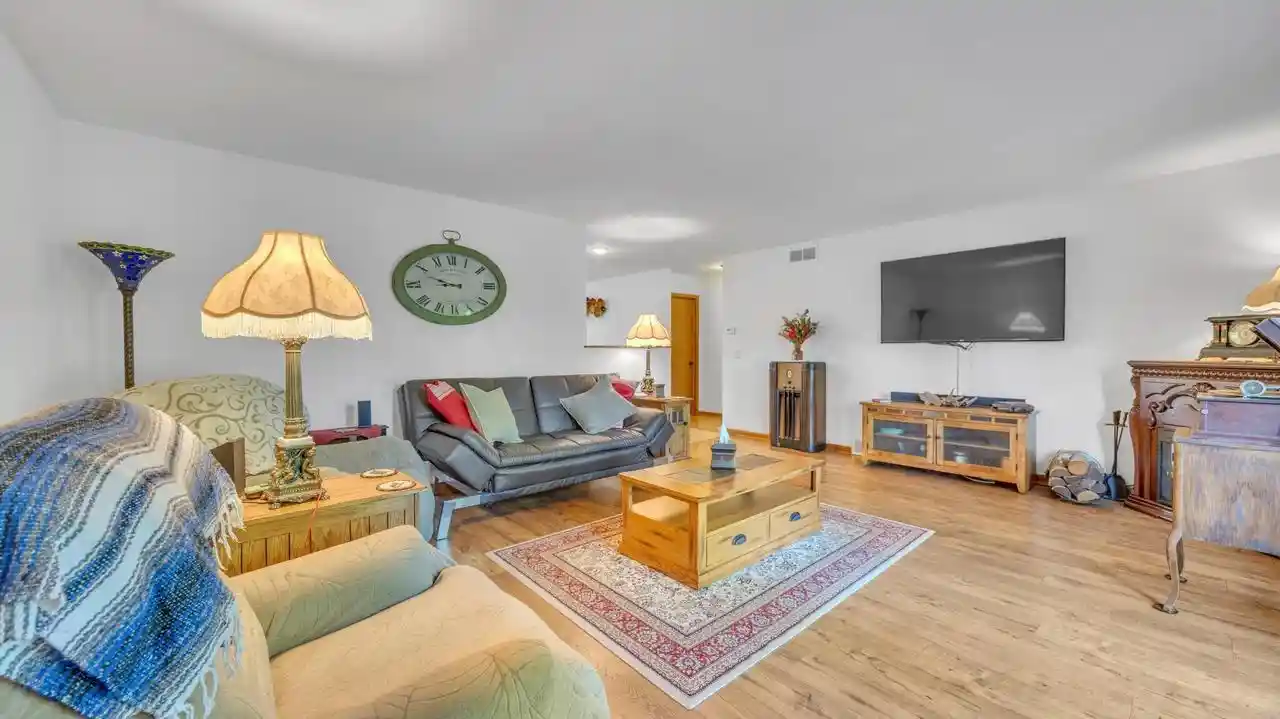 4th image of 1632 Crane Court Court, Sheboygan Falls, WI 53085 | MLS# 1977207