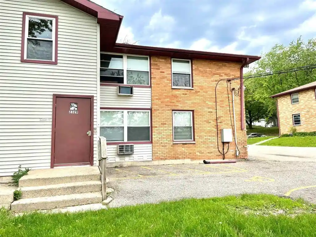 8th image of 2329 Carling Dr Dr #2, Madison, WI 53711 | MLS# 2030993