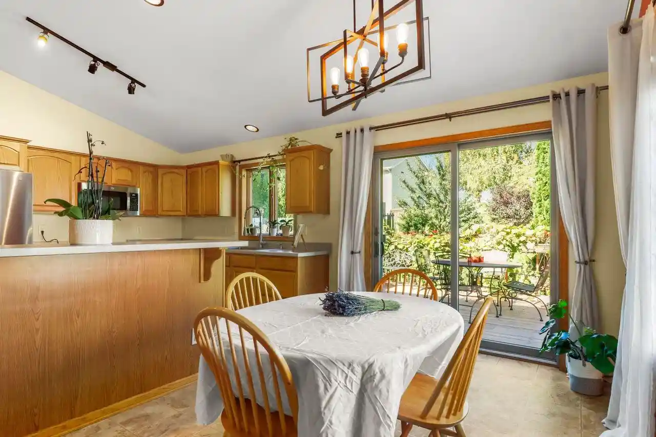Photo 4 of Single family home for sale at 2338 Quartz Ln, Madison, WI 53719 | MLS# 2030995 | Listing updated on 2026-10-07