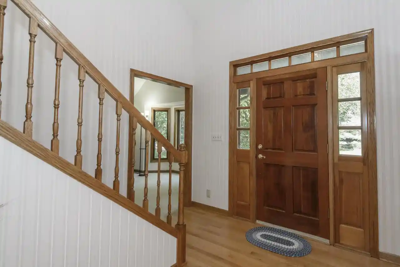 2nd image of N52w14305 Thornhill Dr Dr, Menomonee Falls, WI 53051 | MLS# 1977212