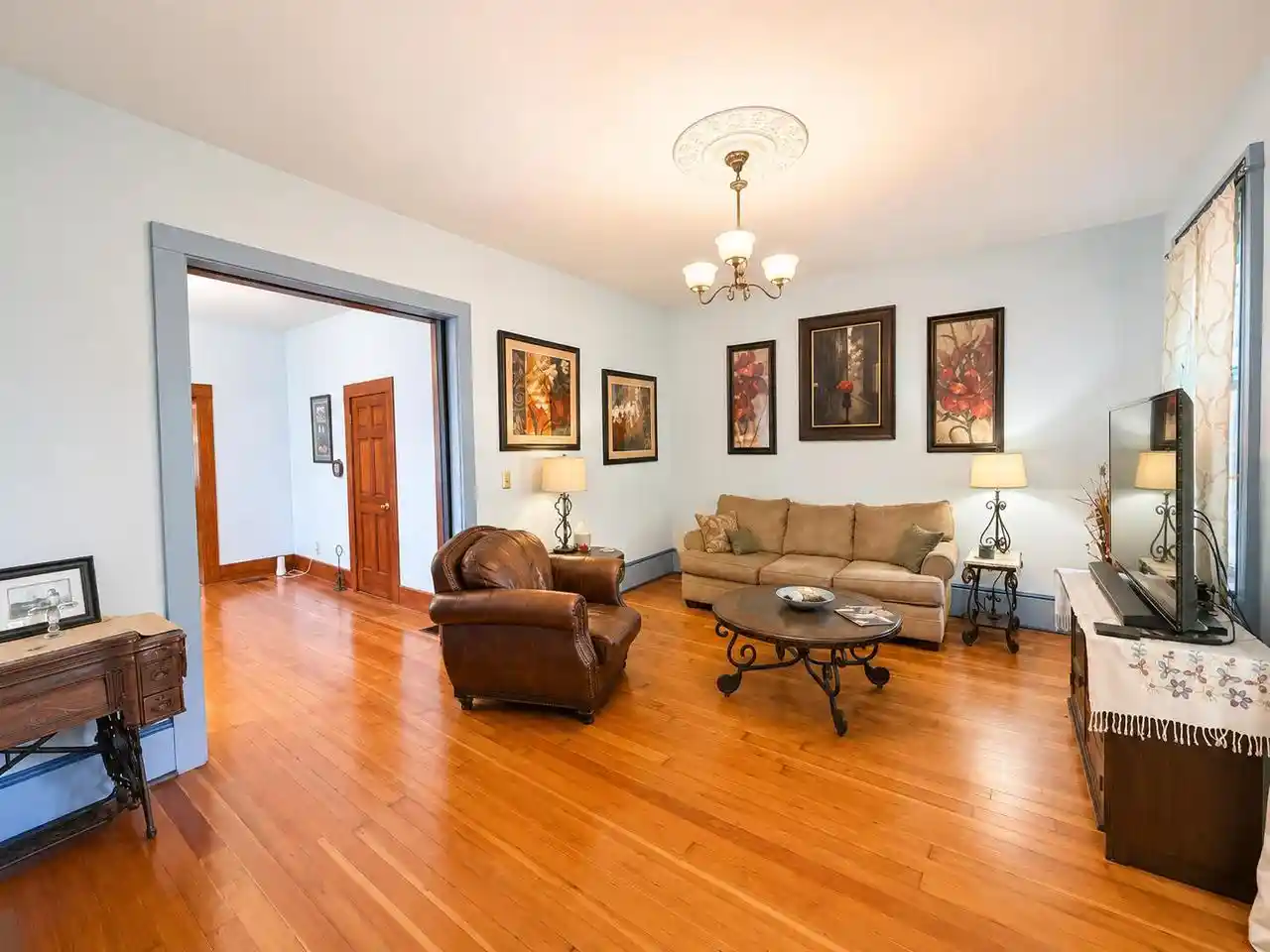 5th image of 1849 N 1St Street Street, Milwaukee, WI 53212 | MLS# 1977211