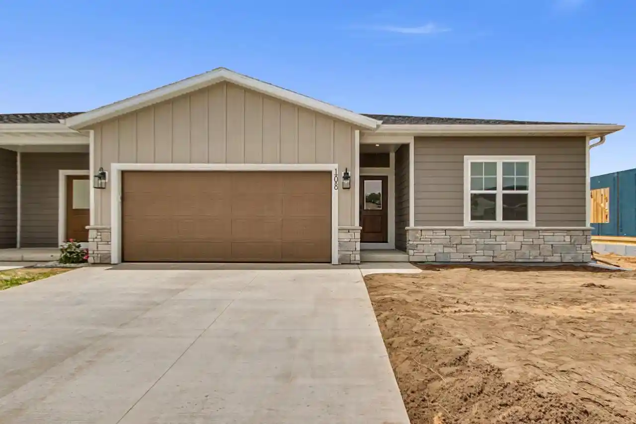 1st image of 104 Hill Row Row, Portage, WI 53901 | MLS# 2030996