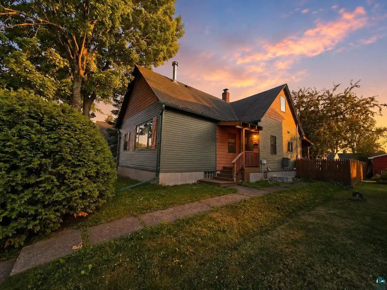 Photo 1 of Single family home for sale at 409 13th Ave Ave, Ashland, WI 54806 | MLS# 6127501 | Listing updated on 2026-08-21