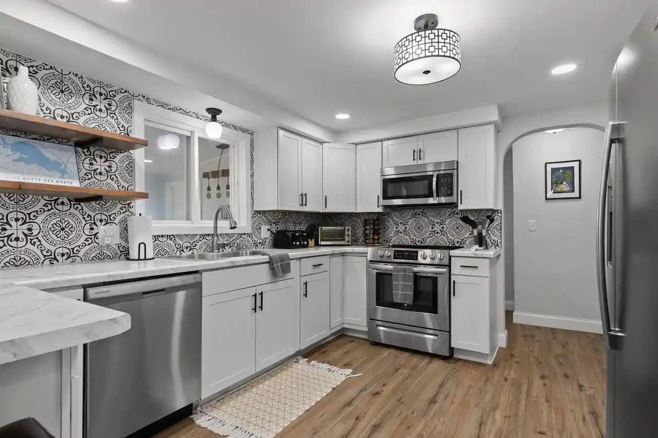 Photo 4 of Single family home for sale at 1583 Butte Des Morts Beach Road Road, Neenah, WI 54956 | MLS# 50331387 | Listing updated on 2026-09-13