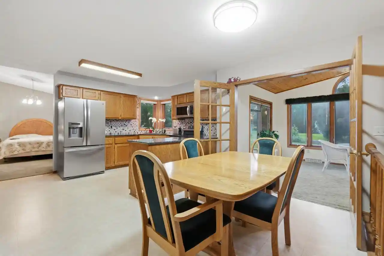 Photo 4 of Sale Pending at 14 W Newhaven Circle Circle, Madison, WI 53717 | MLS# 2031004 | Listing updated on 2026-08-31