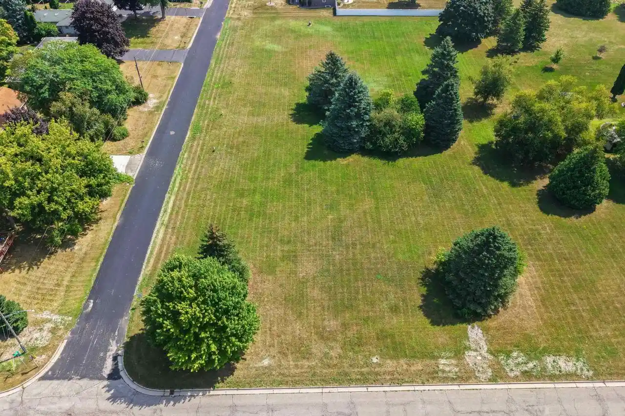 Land for sale at 5825 Long Court Court, Appleton, WI 54914 | MLS# 50331373