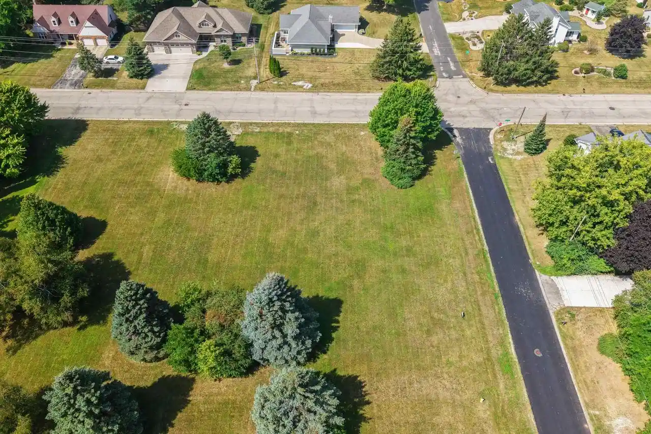 Photo 1 of Land for sale at 5825 Long Court Court, Appleton, WI 54914 | MLS# 50331373 | Listing updated on 2026-08-21