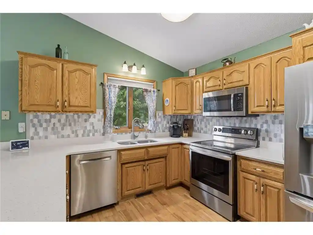 Photo 3 of Single family home for sale at 536 Raider Dr Dr, Hudson, WI 54016 | MLS# 7118425 | Listing updated on 2026-09-22