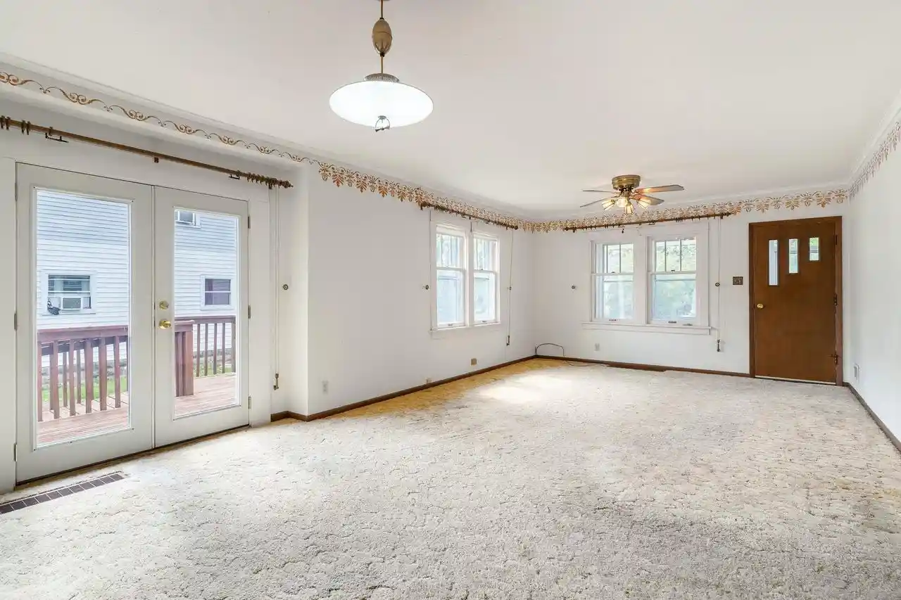 Photo 3 of Single family home for sale at 1004 Elmore Street Street, Green Bay, WI 54303 | MLS# 50331432 | Listing updated on 2026-09-11