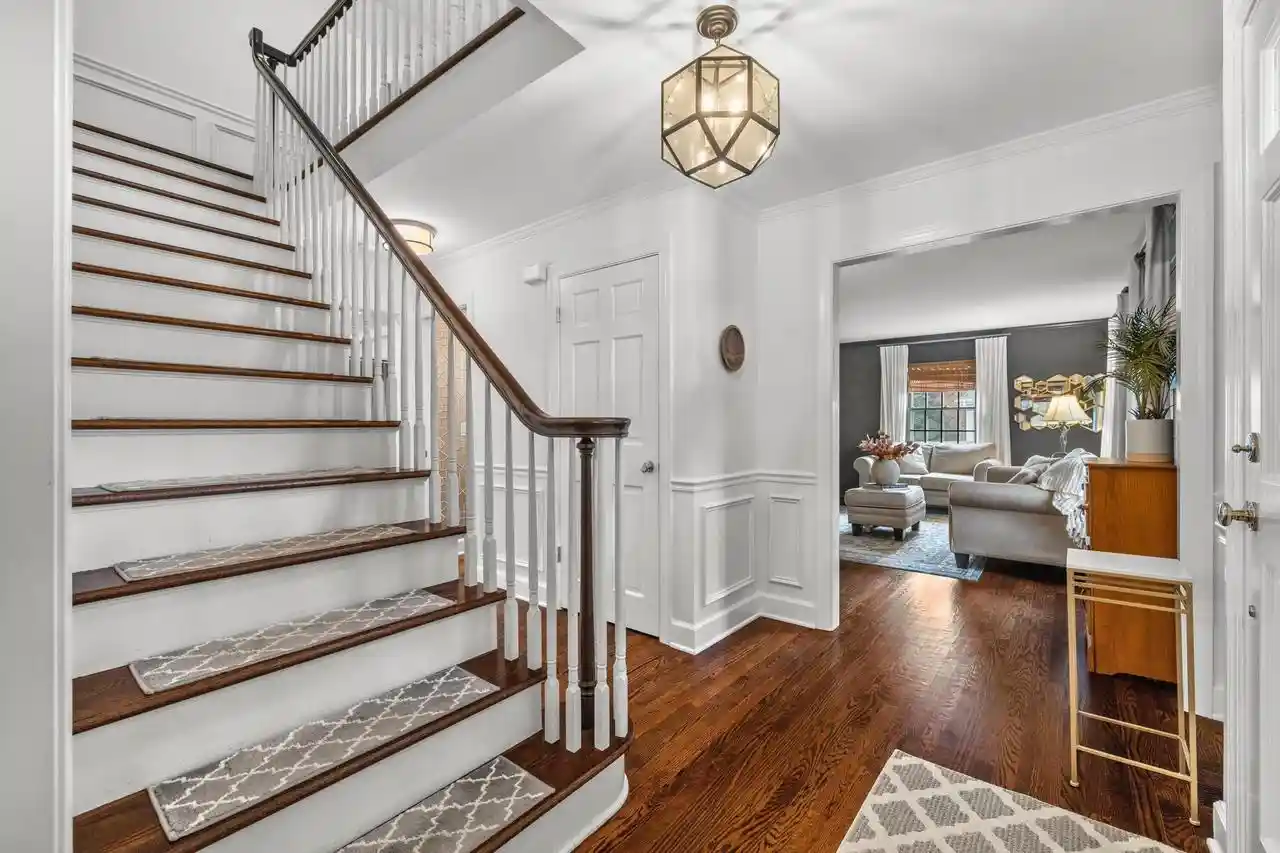 Photo 3 of Single family home for sale at 11 Redwood Ct, Racine, WI 53402 | MLS# 1977235 | Listing updated on 2026-09-16