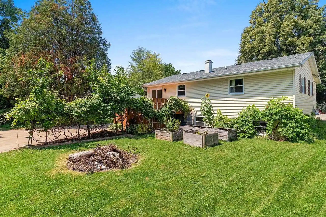 Photo 3 of Single family home for sale at 701 W 7Th Street Street, Kaukauna, WI 54130 | MLS# 50331423 | Listing updated on 2026-08-24