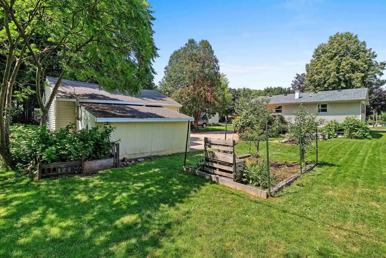 Photo 4 of Single family home for sale at 701 W 7Th Street Street, Kaukauna, WI 54130 | MLS# 50331423 | Listing updated on 2026-08-24