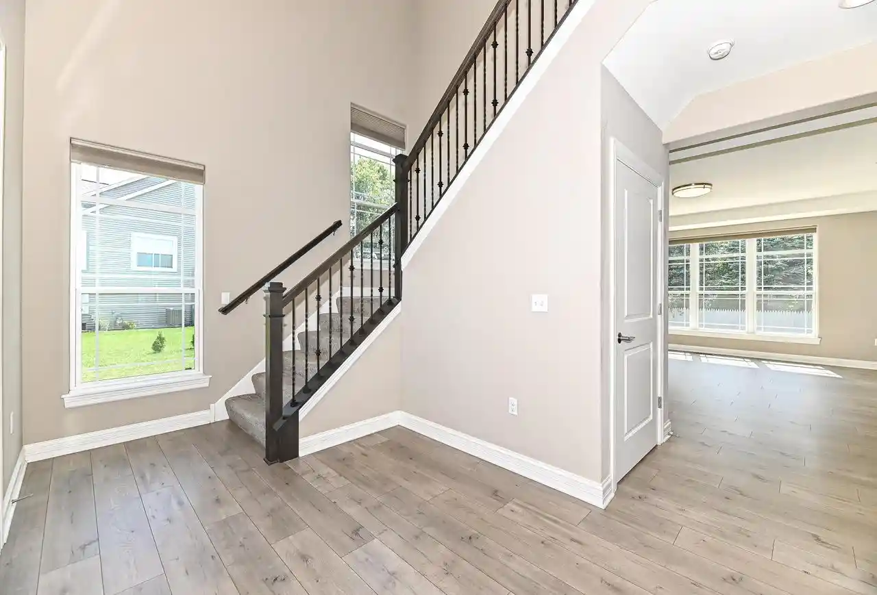 image of 1515 E Maple View Dr Dr, Oak Creek, WI 53154 | MLS# 1977238
