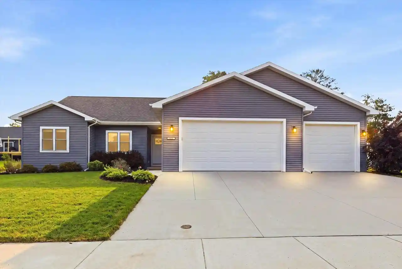 Photo 1 of Single family home for sale at 1616 Orchard Dr Dr, Kaukauna, WI 54130 | MLS# 50331424 | Listing updated on 2026-08-26
