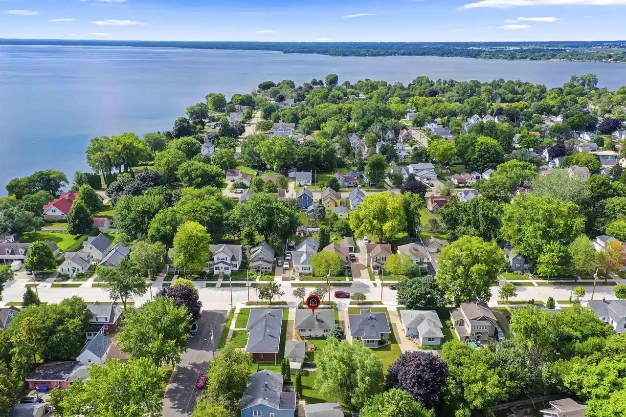 5th image of 1342 Waugoo Avenue Avenue, Oshkosh, WI 54901 | MLS# 50331435