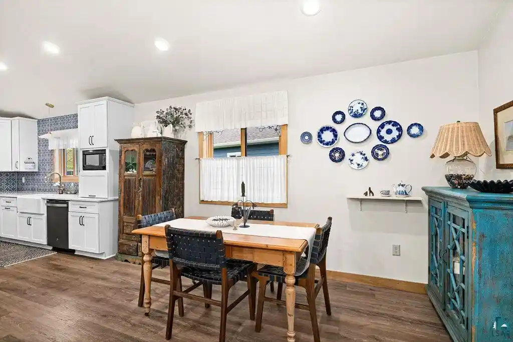 2nd image of 33 Billings Ln Ln, Superior, WI 54880 | MLS# 6127506