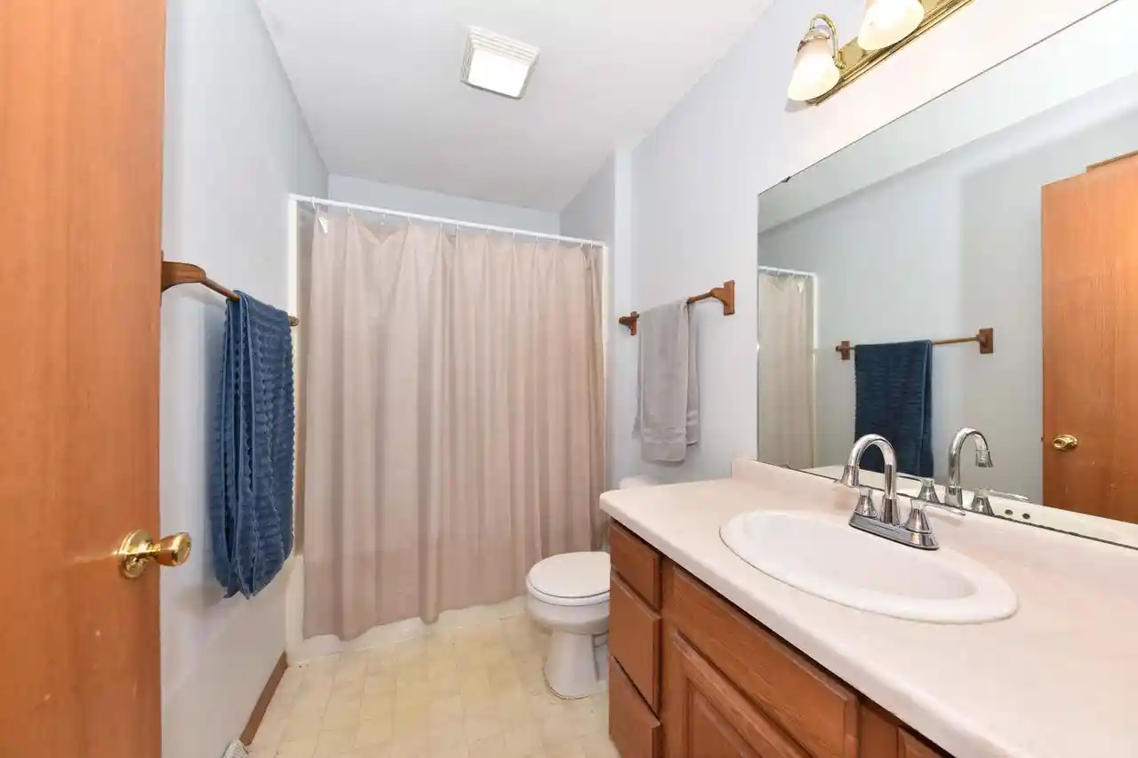 4th image of 1308 Wolf Dr Dr, West Bend, WI 53090 | MLS# 1977250