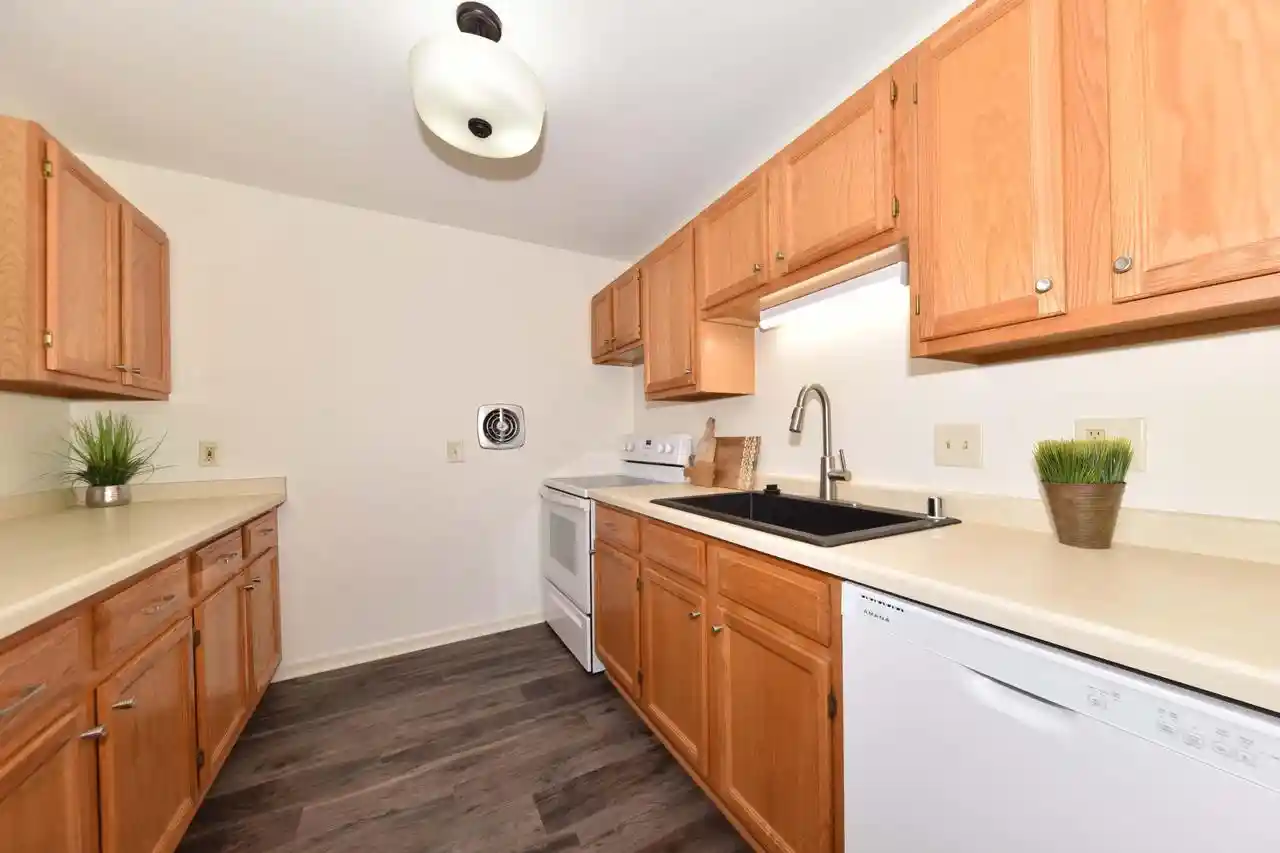 3rd image of 149 Linden Lane Lane #6, Thiensville, WI 53092 | MLS# 1977249