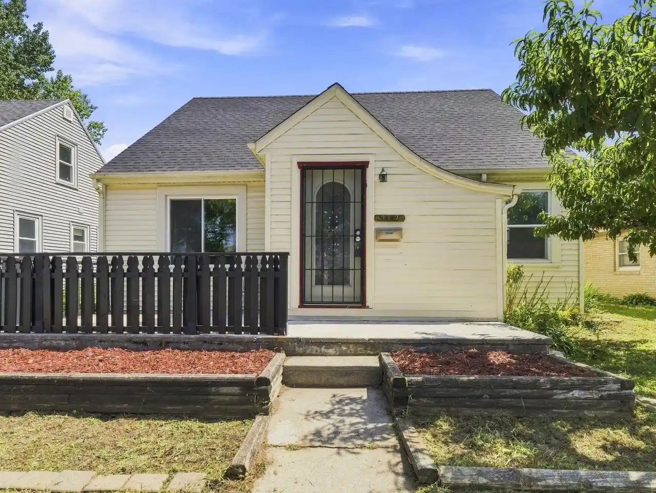 1st image of 3317 10th Avenue Avenue, Racine, WI 53402 | MLS# 1977252
