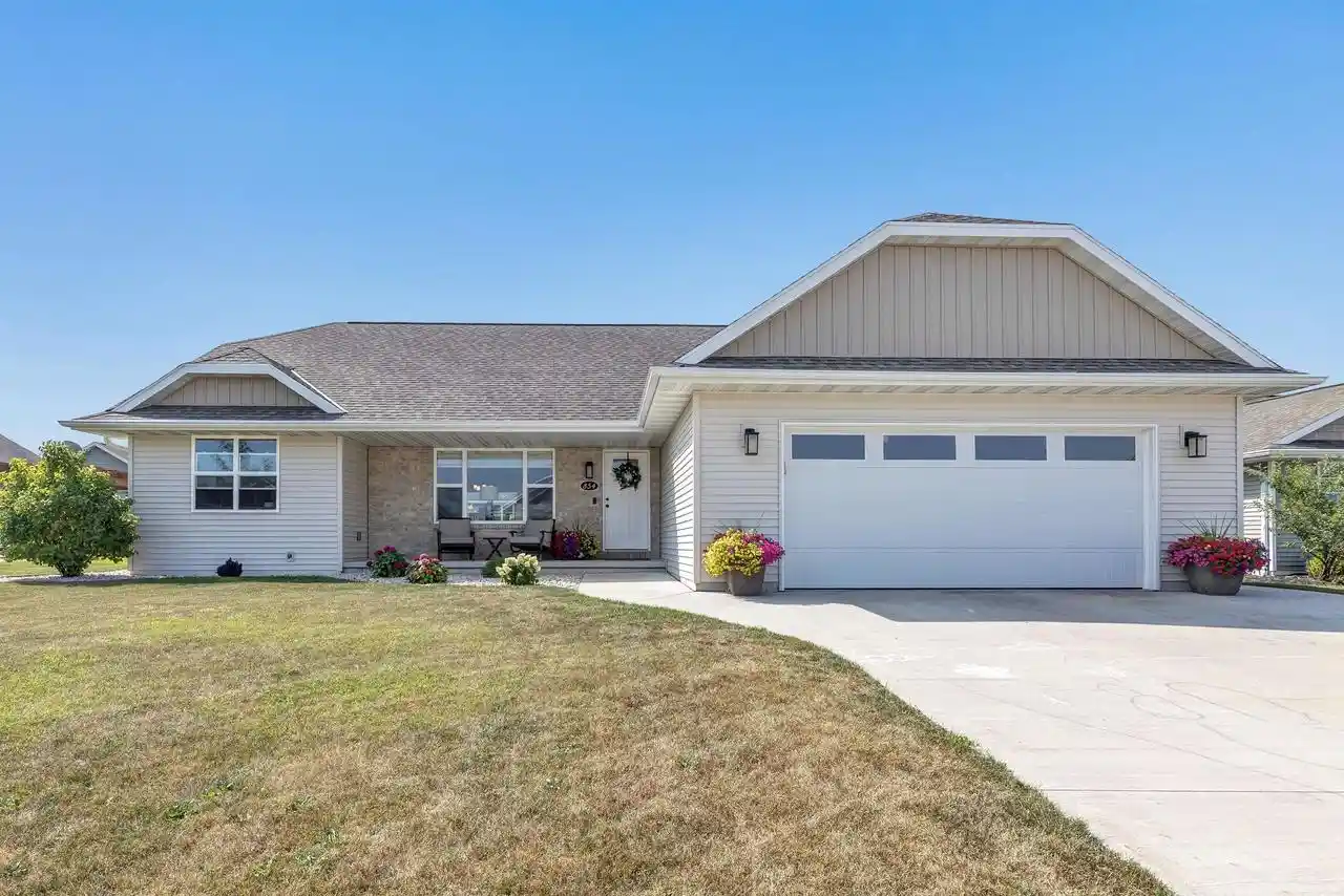 Photo 1 of Single family home for sale at 854 Roth Road Road, De Pere, WI 54115 | MLS# 50331443 | Listing updated on 2026-08-27