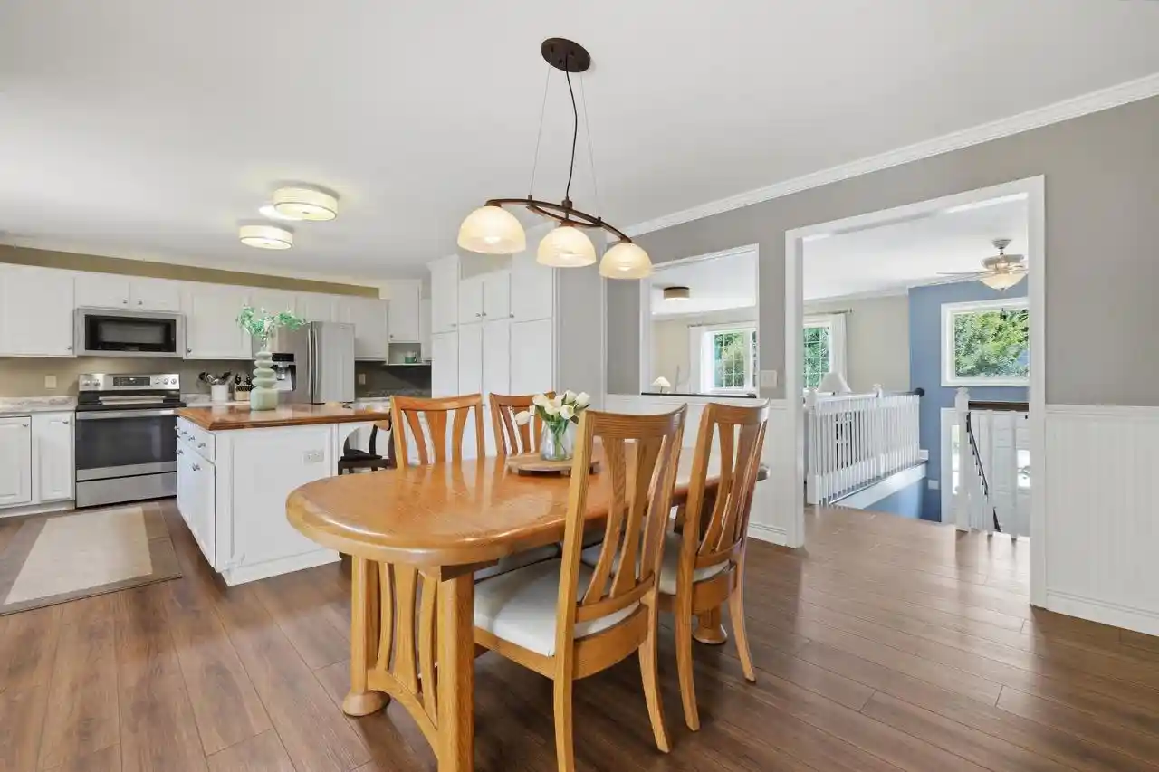Photo 2 of Single family home for sale at 1182 Broadway Dr Dr, Sun Prairie, WI 53590 | MLS# 2031015 | Listing updated on 2026-08-31