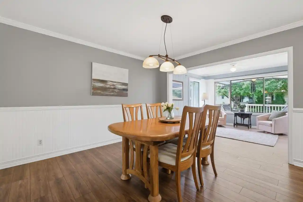 Photo 4 of Single family home for sale at 1182 Broadway Dr Dr, Sun Prairie, WI 53590 | MLS# 2031015 | Listing updated on 2026-08-31