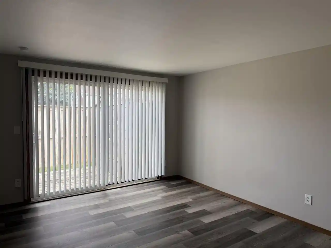 Listing Photo 5 - Condo for sale in building located at 961 7th St St, Menasha, WI 54952 - Unit #A