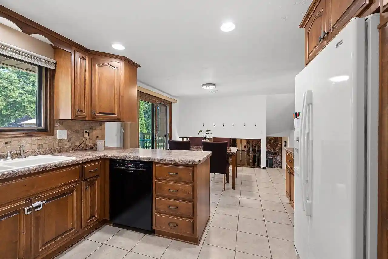 Photo 3 of Single family home for sale at 2016 Baltic Terrace Terrace, Green Bay, WI 54311 | MLS# 50331454 | Listing updated on 2026-09-04