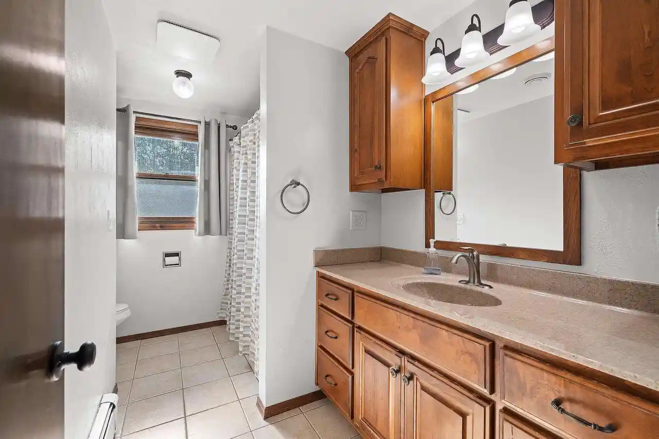Photo 4 of Single family home for sale at 2016 Baltic Terrace Terrace, Green Bay, WI 54311 | MLS# 50331454 | Listing updated on 2026-09-04