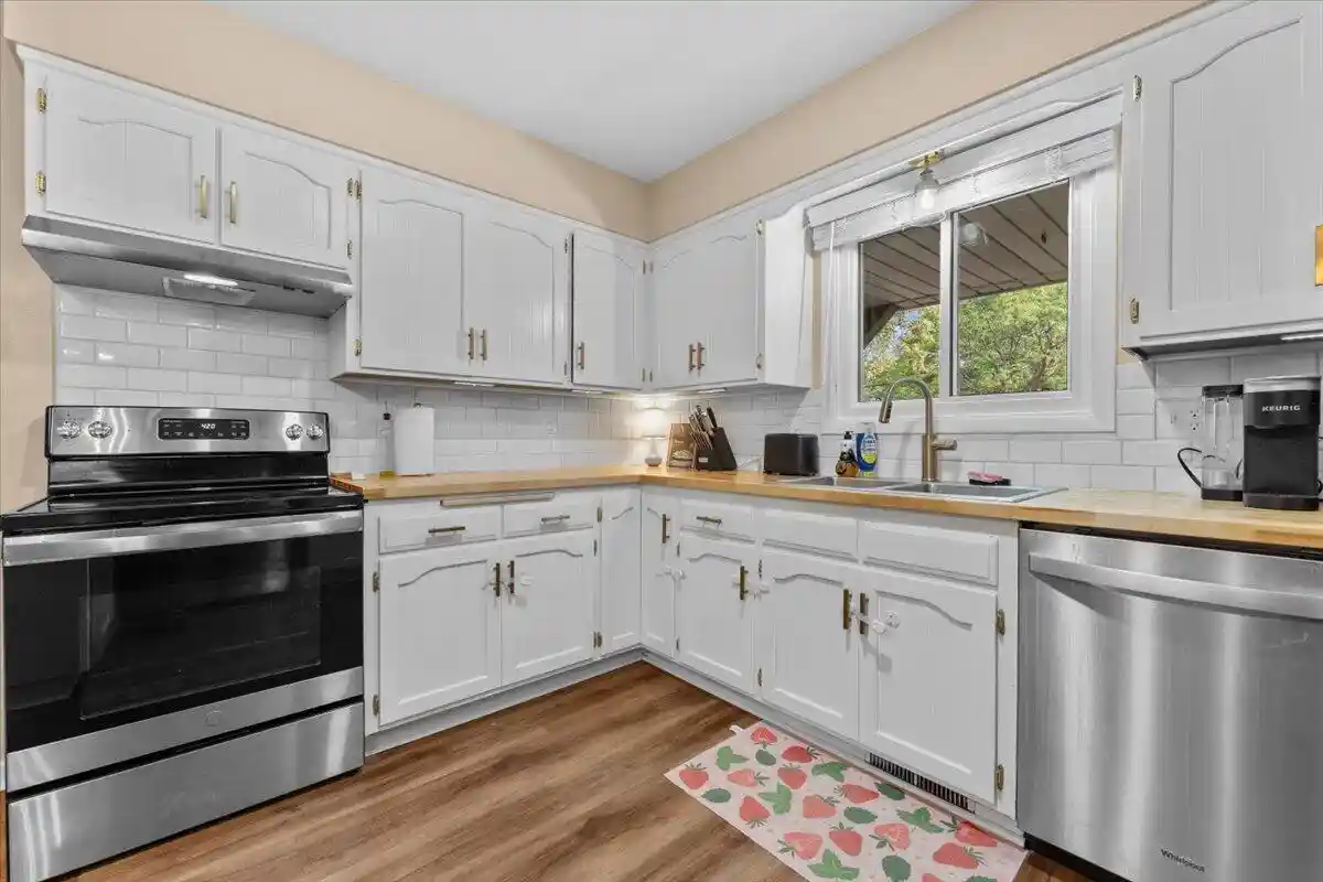 2nd image of 1912 Jefferson Street Street, West Bend, WI 53090 | MLS# 1977273