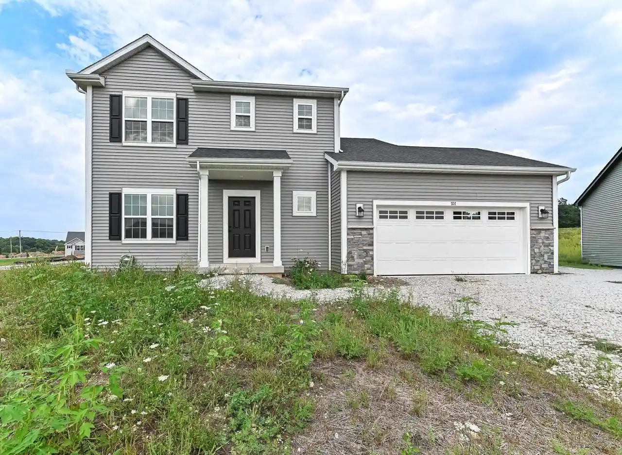 Photo 1 of Single family home for sale at 707 Ice Age Ct, Waterford, WI 53185 | MLS# 1977272 | Listing updated on 2026-09-24
