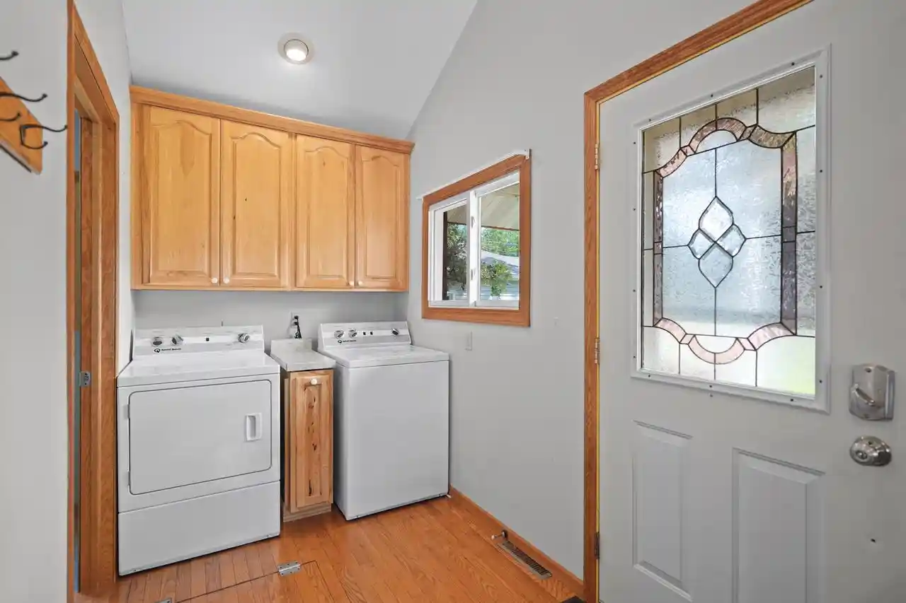3rd image of 7916 Shorewood Dr Dr, Salem, WI 53168 | MLS# 1977282