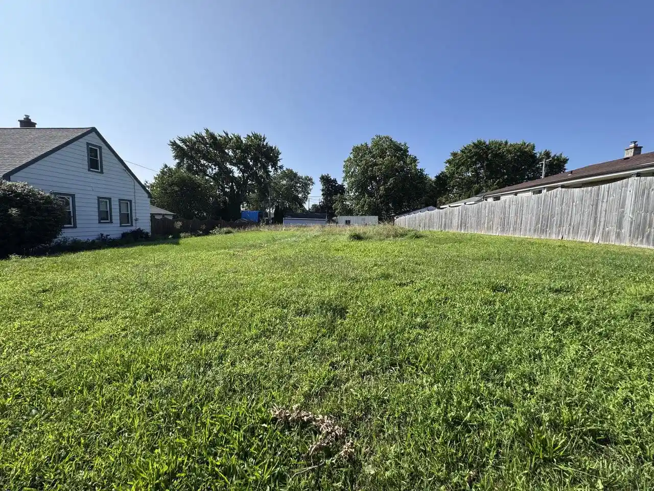 2nd image of 3323 W Ramsey Avenue Avenue, Greenfield, WI 53221 | MLS# 1977284