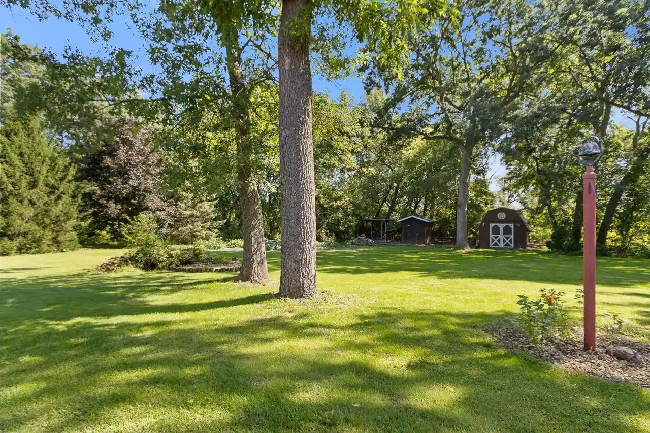 3rd image of 158 King Lake Road Road, Brooklyn, WI 53521 | MLS# 2031026
