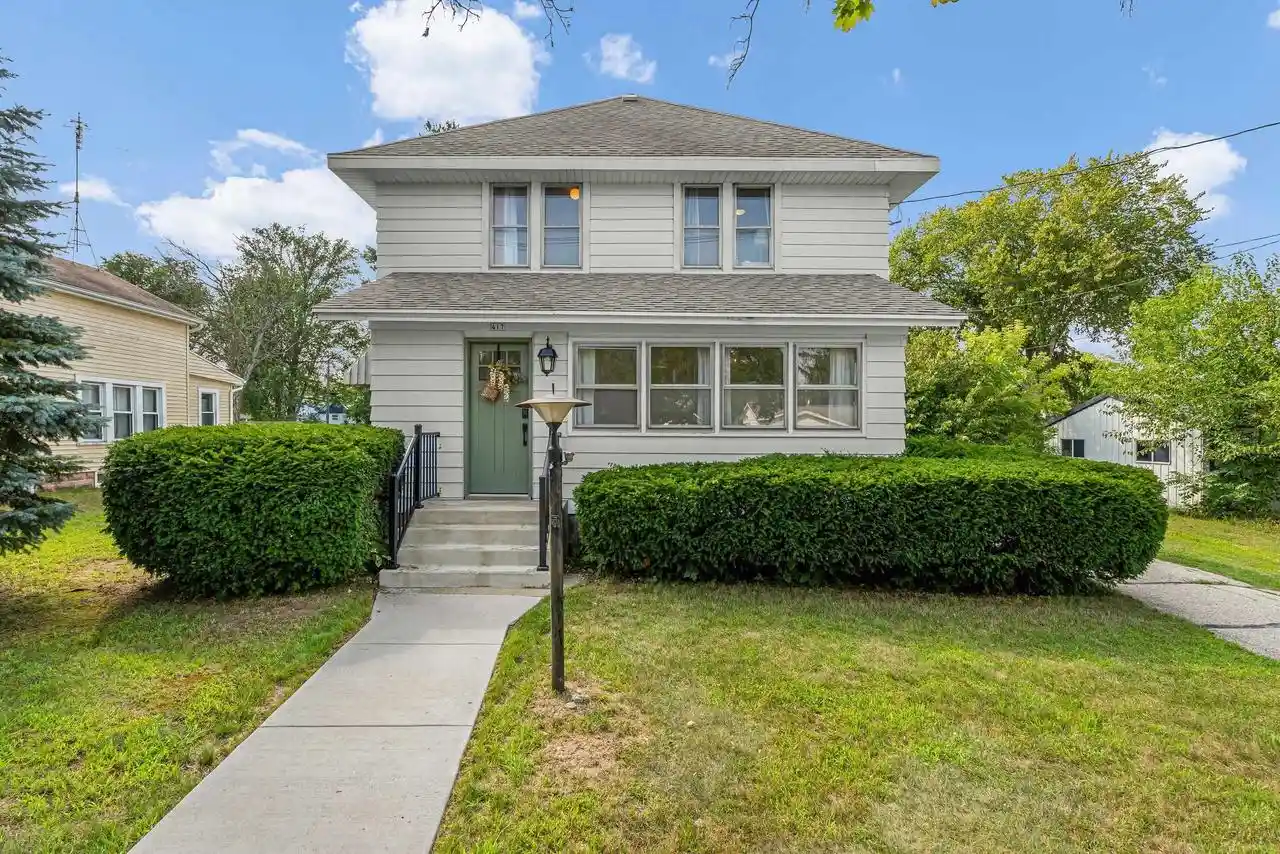 2nd image of 417 S Clinton Street Street, Princeton, WI 54968 | MLS# 2031028