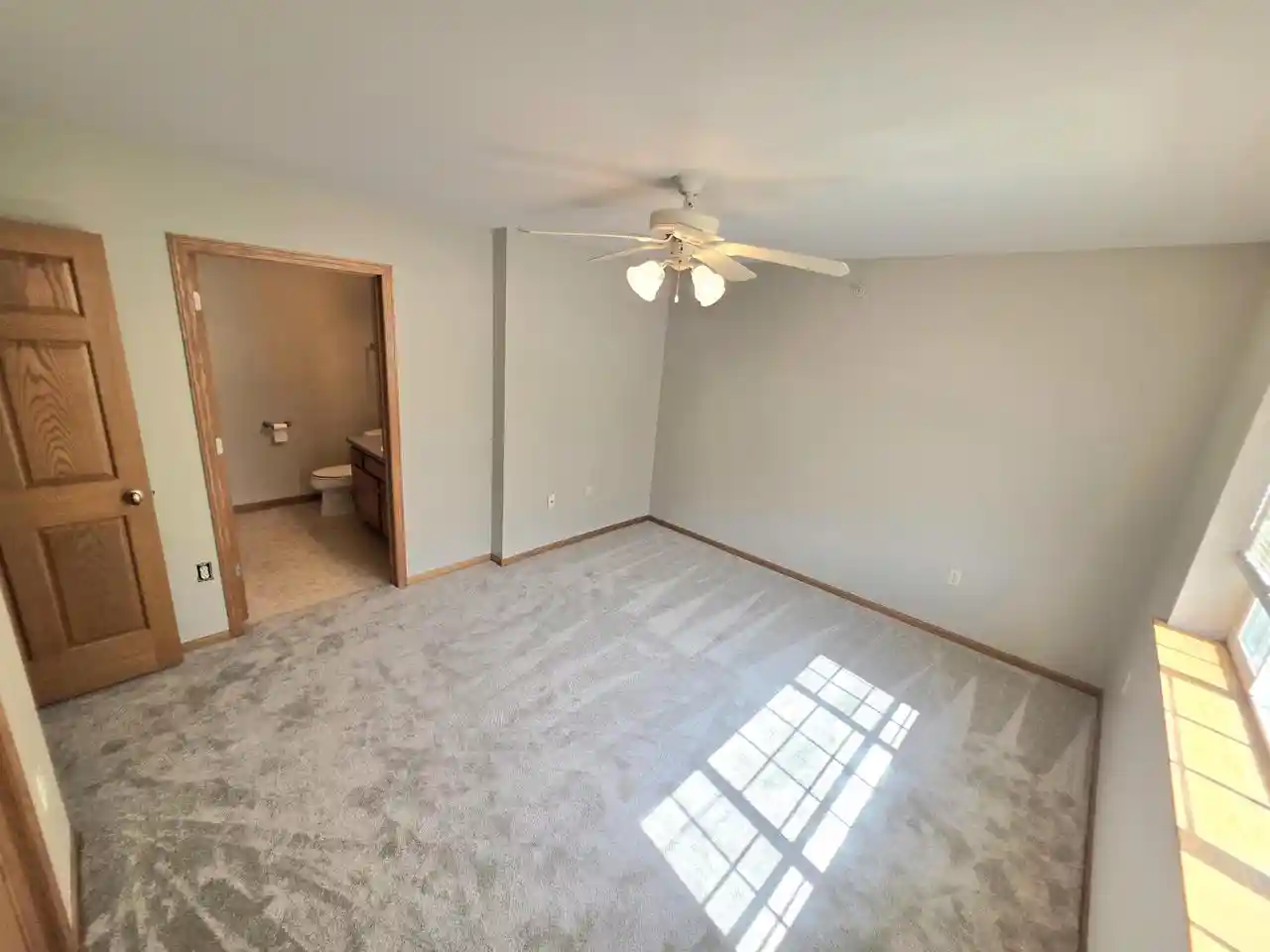 24th image of 520 Windstone Dr Dr, Hartland, WI 53029 | MLS# 1977288