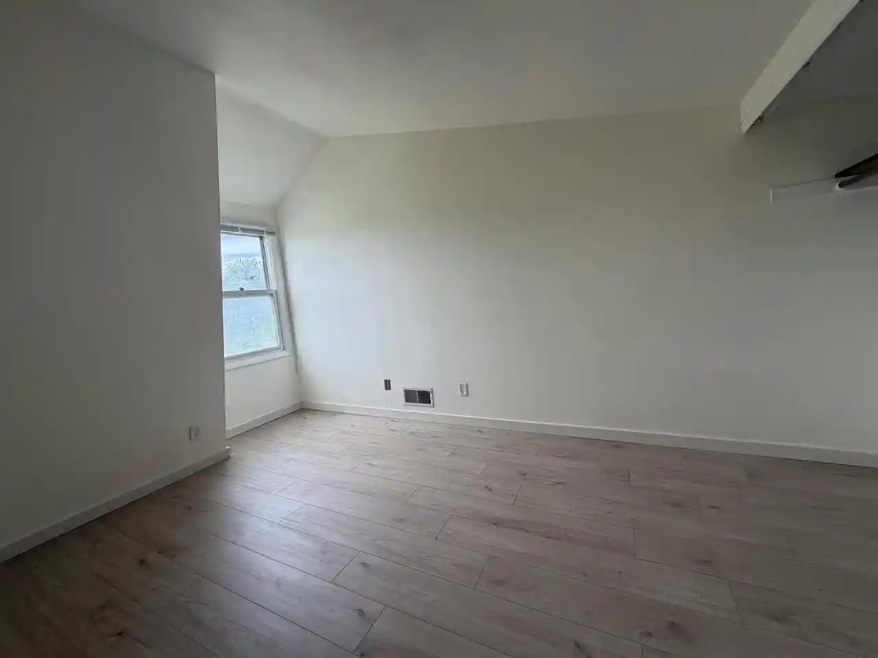 17th image of 8877 N Swan Road Road #J, Milwaukee, WI 53224 | MLS# 1977291