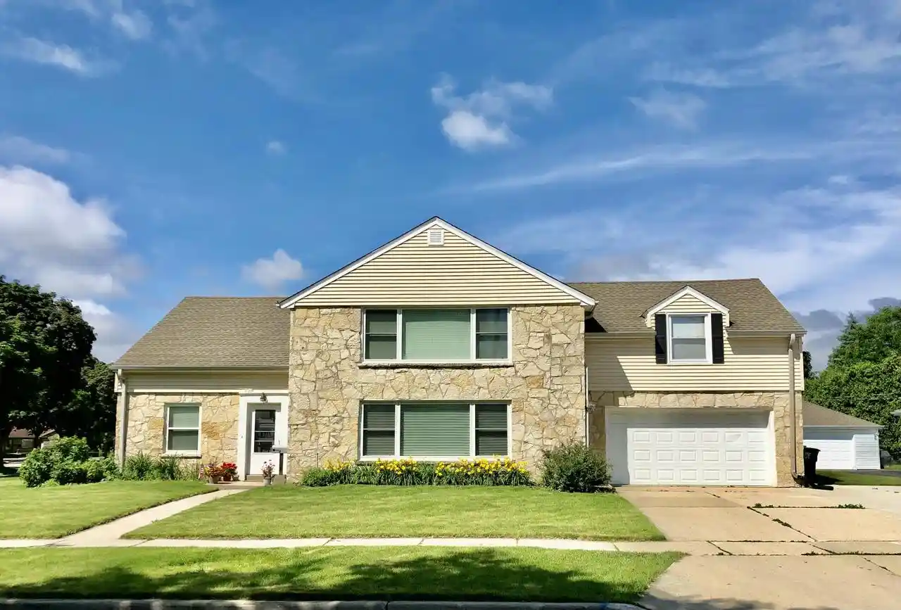 1st image of 2105 Ludington Avenue Avenue #2107, Wauwatosa, WI 53226 | MLS# 1977297
