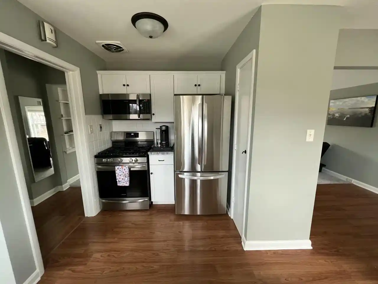3rd image of 2105 Ludington Ave Ave, Wauwatosa, WI 53226
