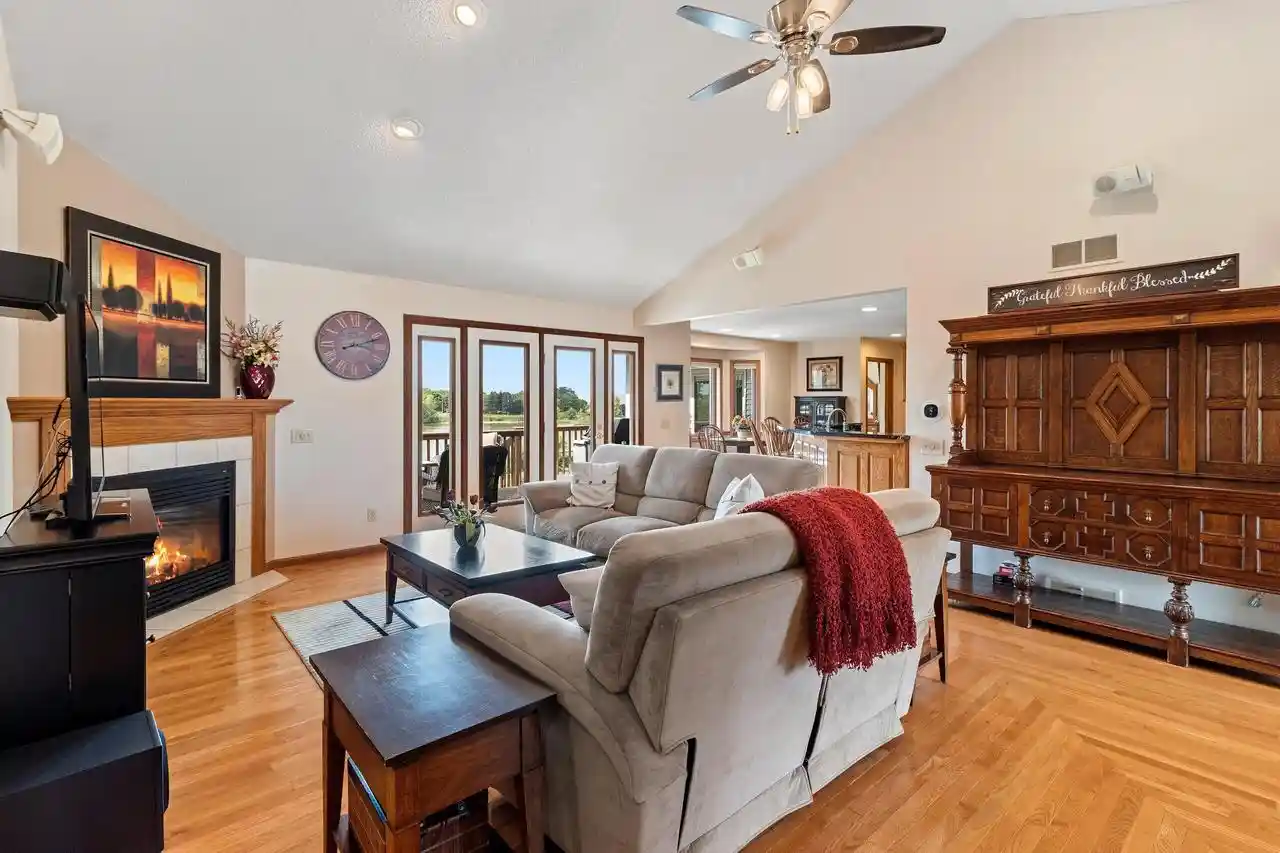 3rd image of 6150 Silver Hills Dr Dr, Manitowoc, WI 54220 | MLS# 1977295