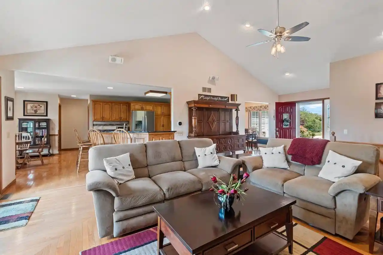 5th image of 6150 Silver Hills Dr Dr, Manitowoc, WI 54220 | MLS# 1977295