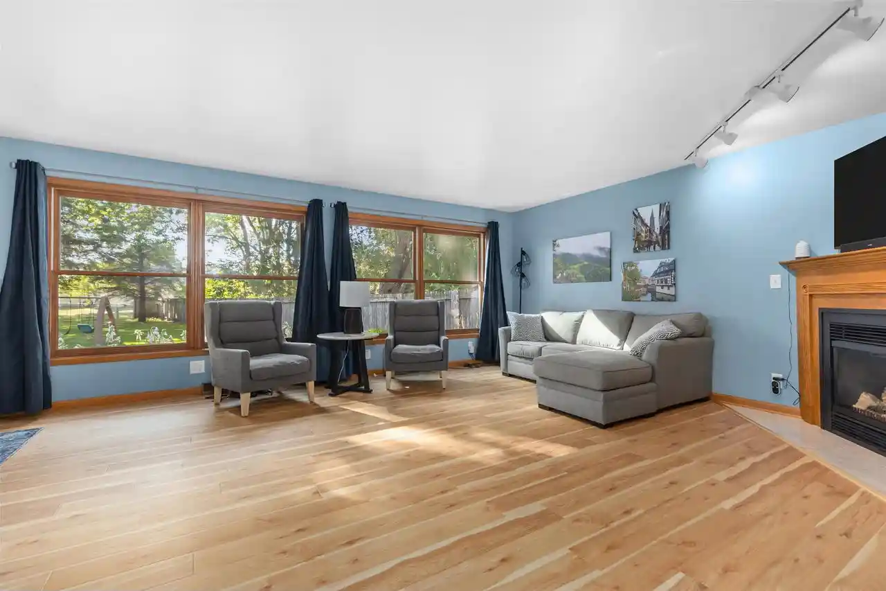 Photo 3 of Single family home for sale at 2108 S Horizon Dr Dr, Appleton, WI 54915 | MLS# 50331468 | Listing updated on 2026-08-25