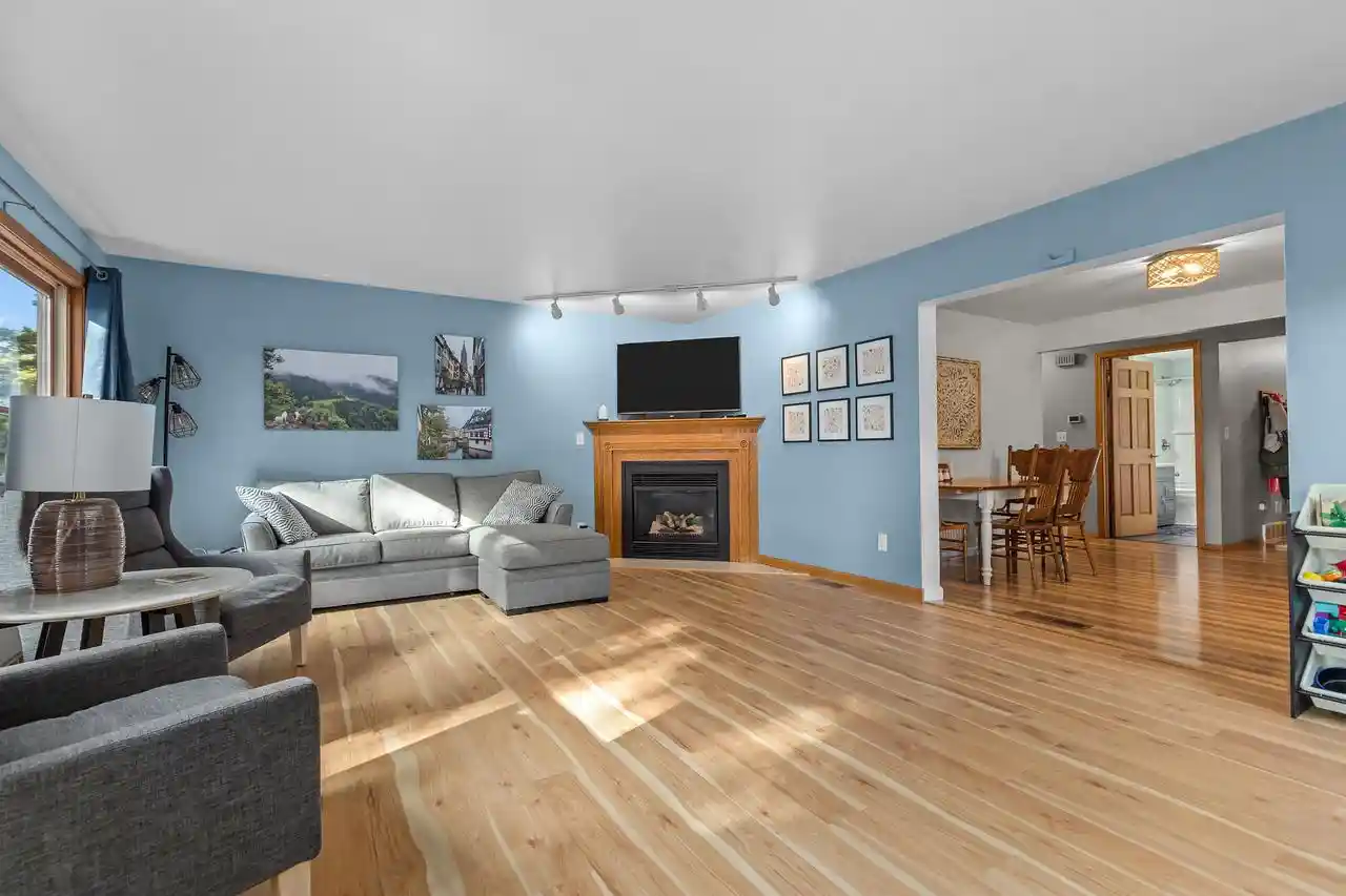 Photo 4 of Single family home for sale at 2108 S Horizon Dr Dr, Appleton, WI 54915 | MLS# 50331468 | Listing updated on 2026-08-25