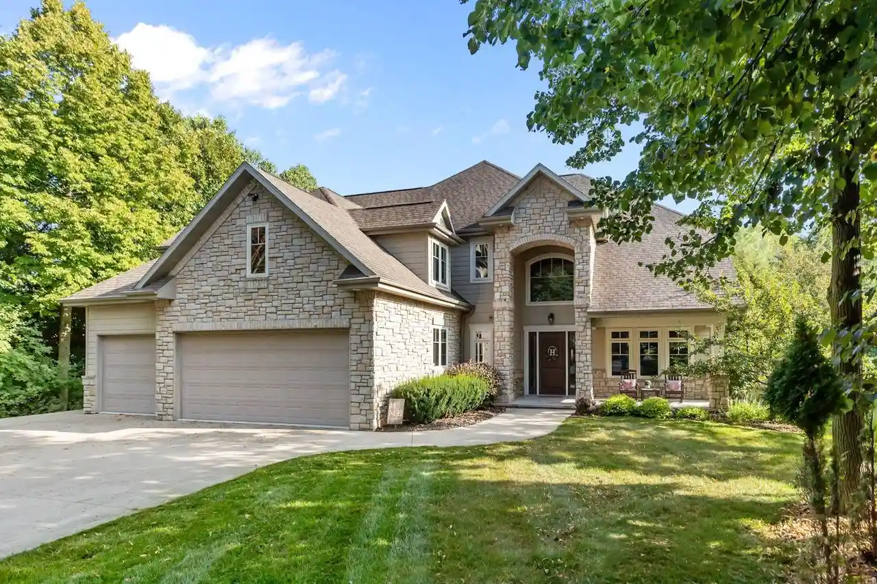Single family home for sale at 417 Hidden Ridges Way Way, Combined Locks, WI 54113 | MLS# 50331448